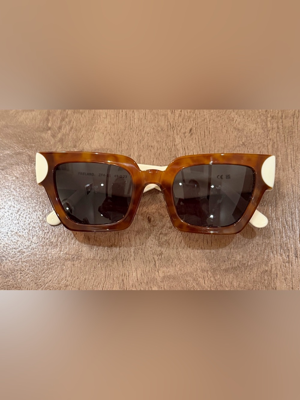 Chunky Tortoiseshell Square Sunglasses with Cream Accents
